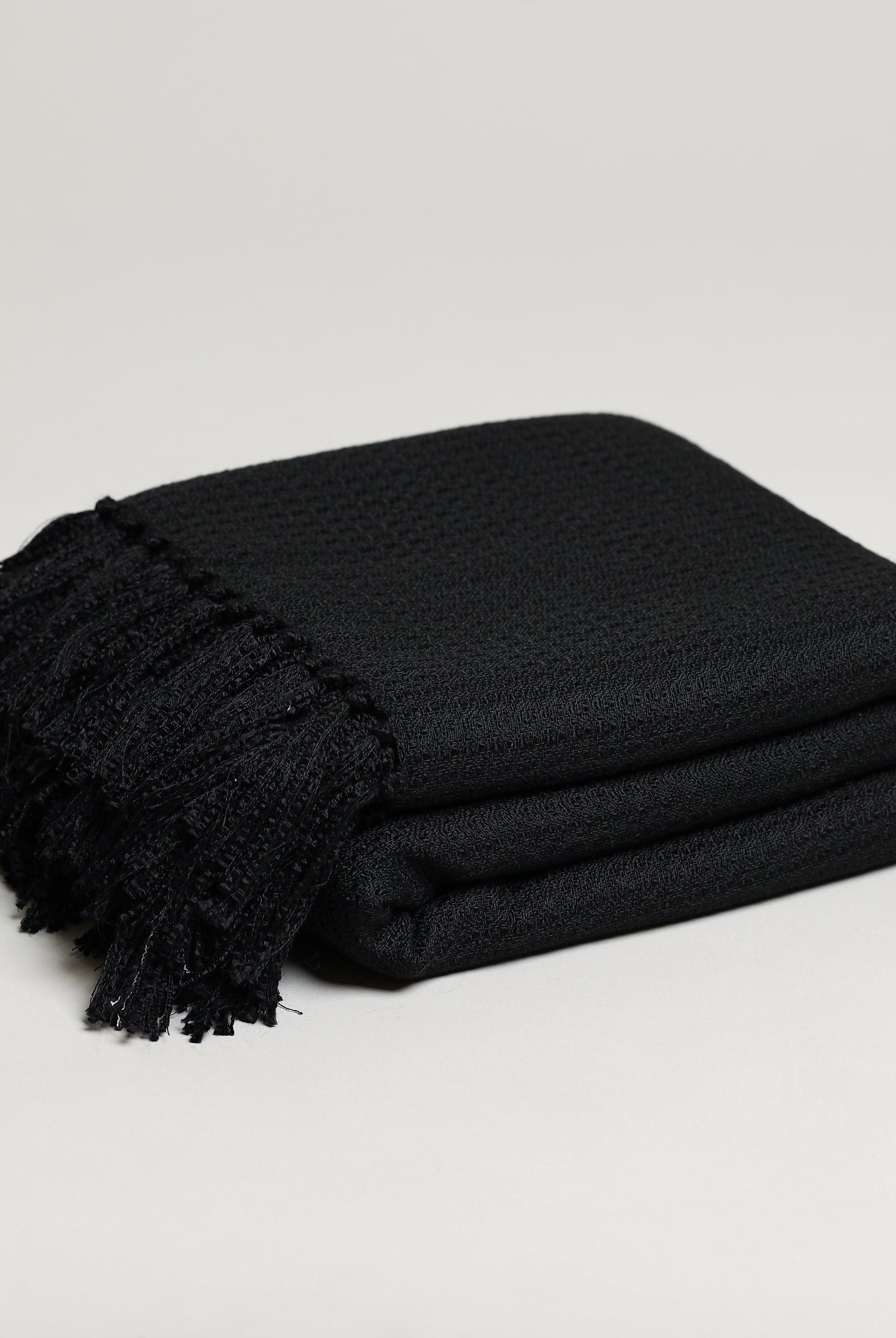 SOLID BLACK CHUNKY TEXTURED THROW BLANKET - Boucle Home