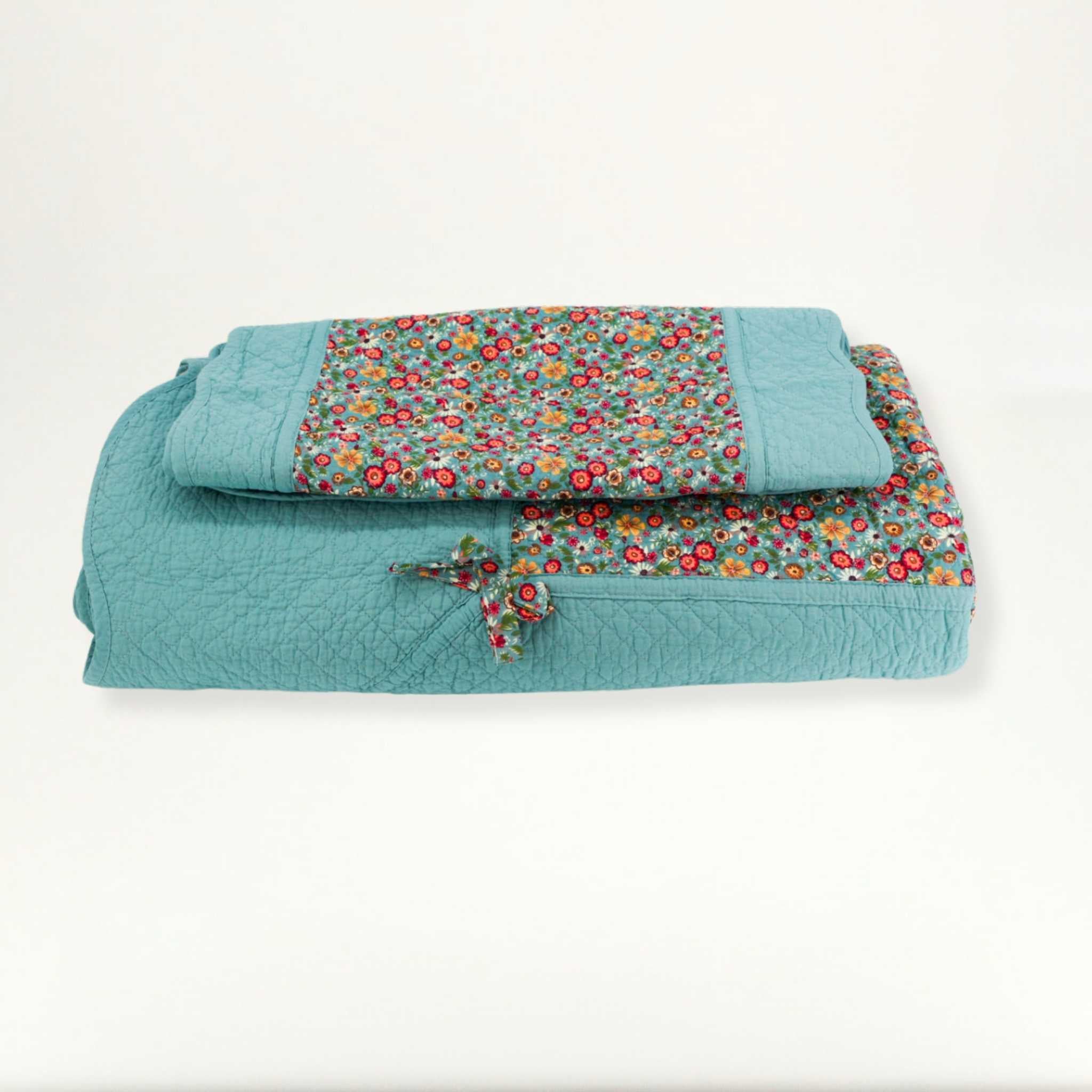 Blue Floral Quilt with 2 Shams (King and Queen)| Cotton Polyester Blend