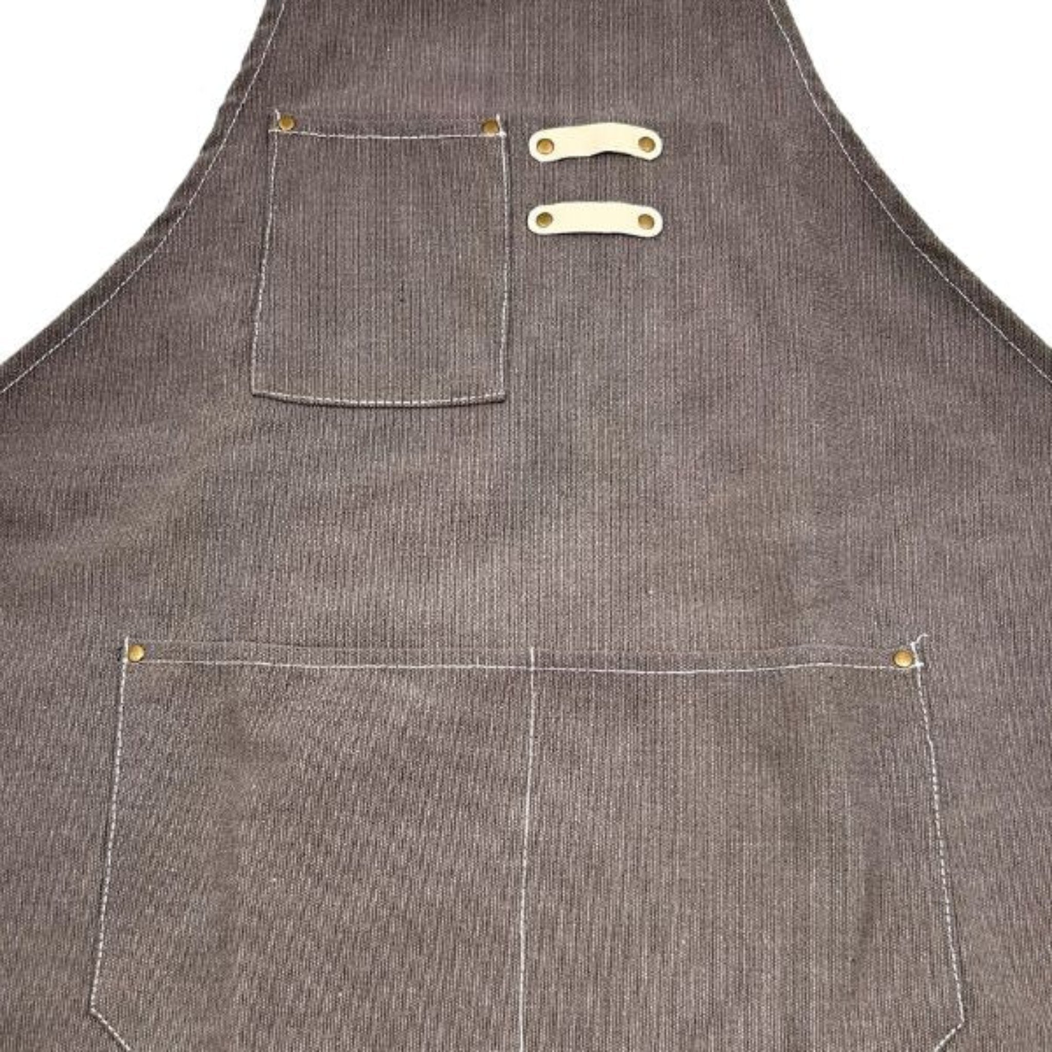 brown apron with 3 pockets