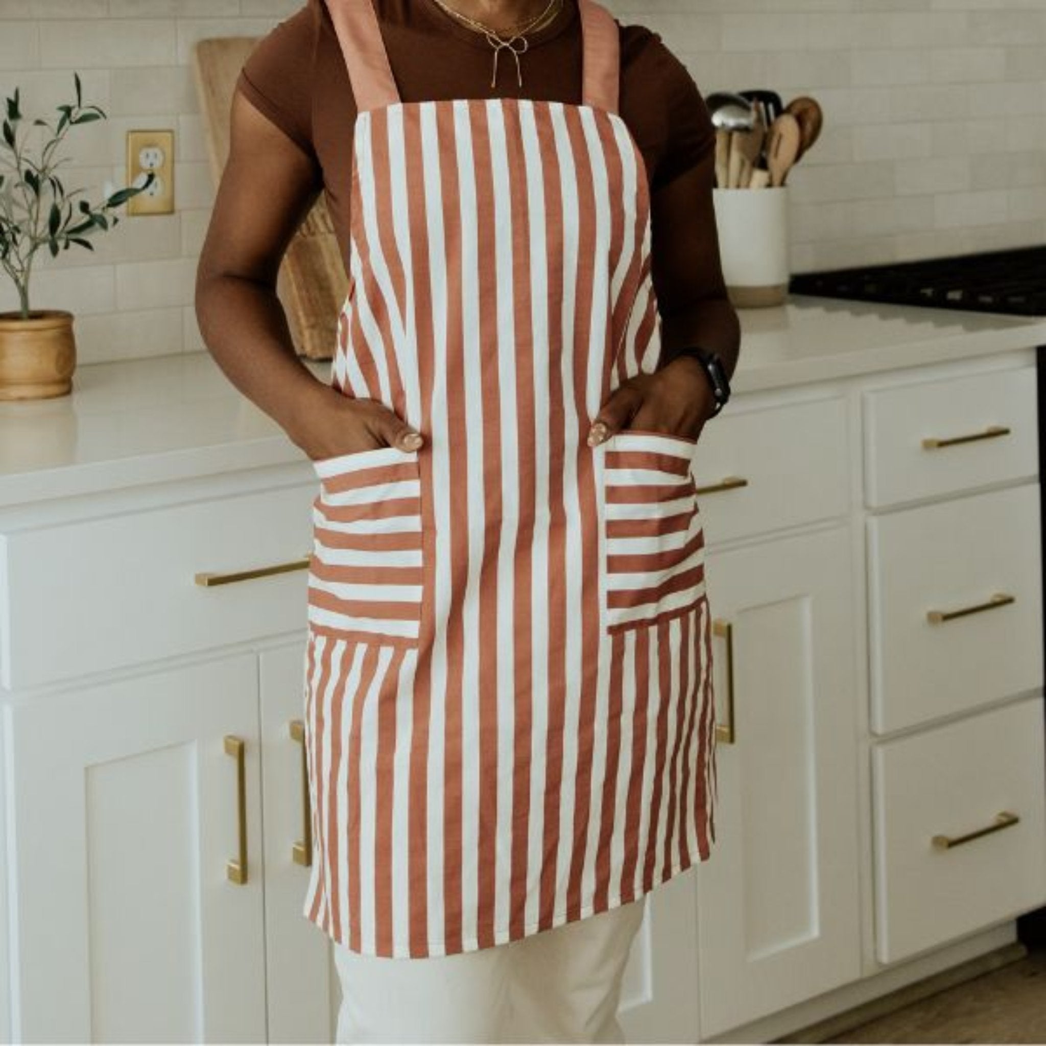 red apron with white stripes