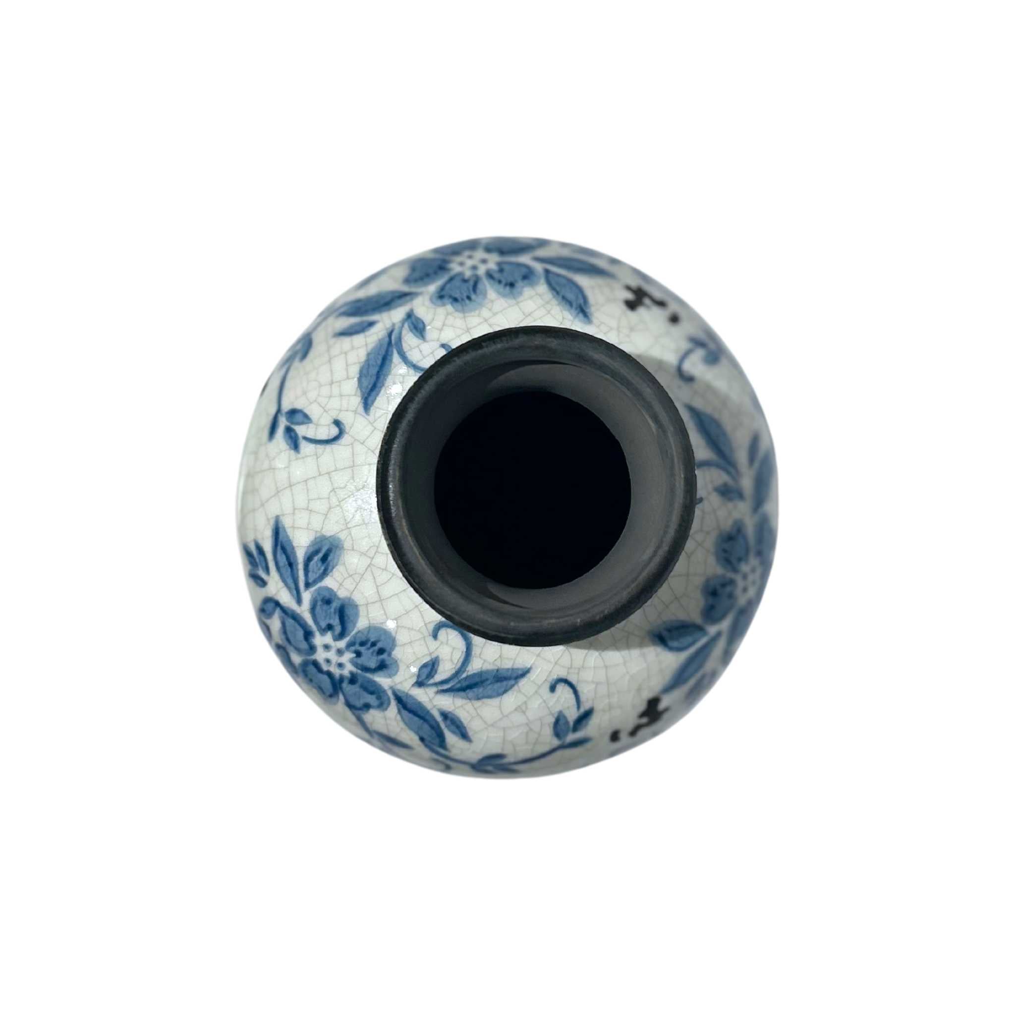 the image is a view of the top of the porcelain blue and white vase for flowers